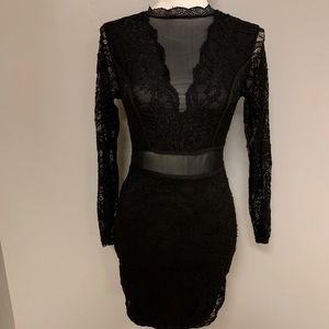 ❤️{85% off} USED Black Windsor lace cocktail dress
